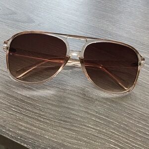 Stylish Brown Aviator Sunglasses